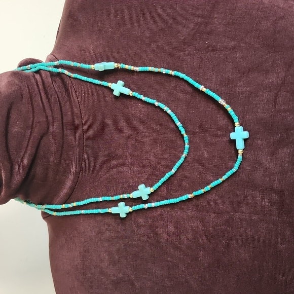 Turquoise Sead Bead Stretch Necklace with Cross Beads Matching Earrings - Picture 8 of 8